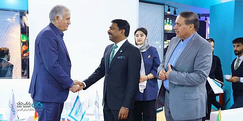 دیدار نایب رییس هیأت‌مدیره بانک دی با مسئول سرمایه‌گذاری‌های پیمان معاهده شانگهای در حاشیه نمایشگاه کیش اکسپو